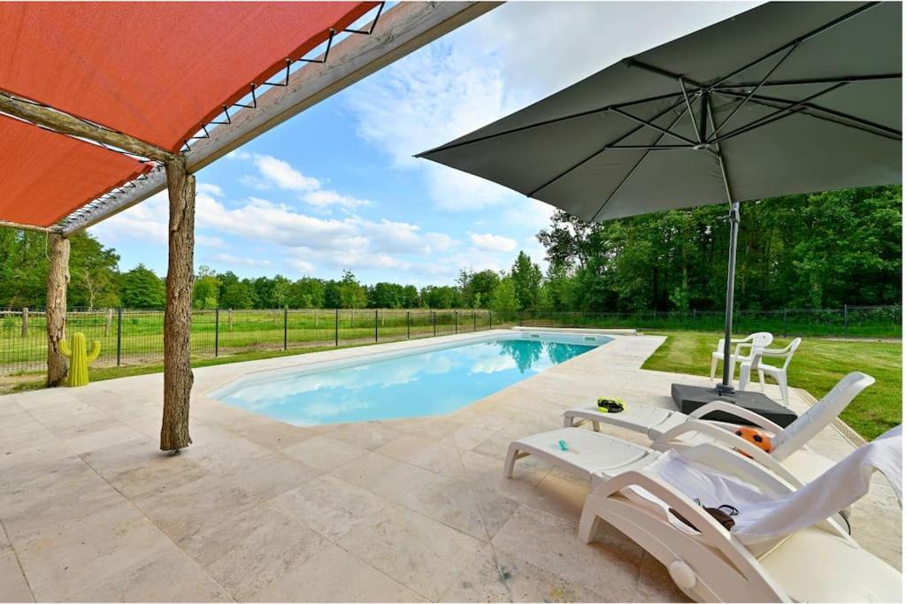 L'Evasion En Pierre Piscine Et Etang Prive Villa Sevremoine Dış mekan fotoğraf