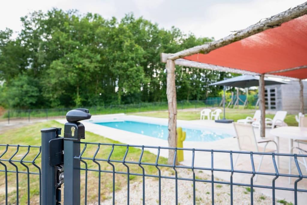 L'Evasion En Pierre Piscine Et Etang Prive Villa Sevremoine Dış mekan fotoğraf